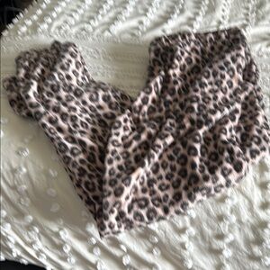 George Animal Print Lounge Pants
Item #27